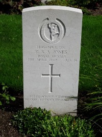 Klagenfurt War Cemetery - Jones, Rowland Eames